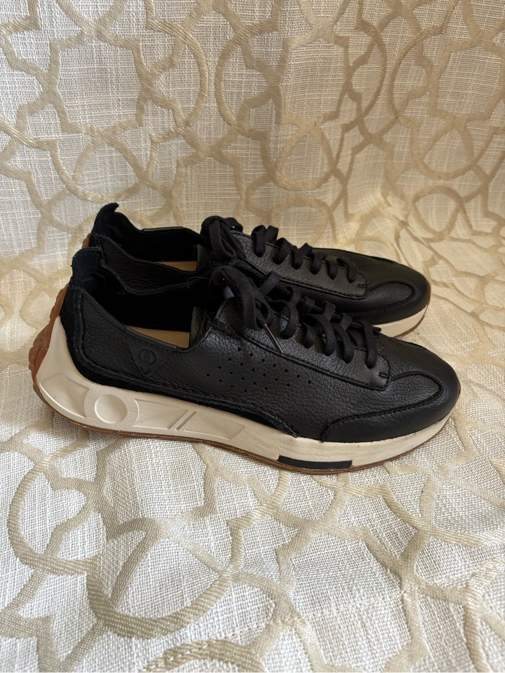 Clarks Black Leather Lace-Up Women's Sneakers - Picture 3 of 7